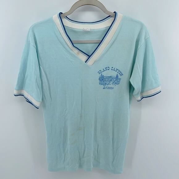Vintage Tops - Vintage single stitched Grand Canyon Arizona V-neck banded short sleeve t-shirt